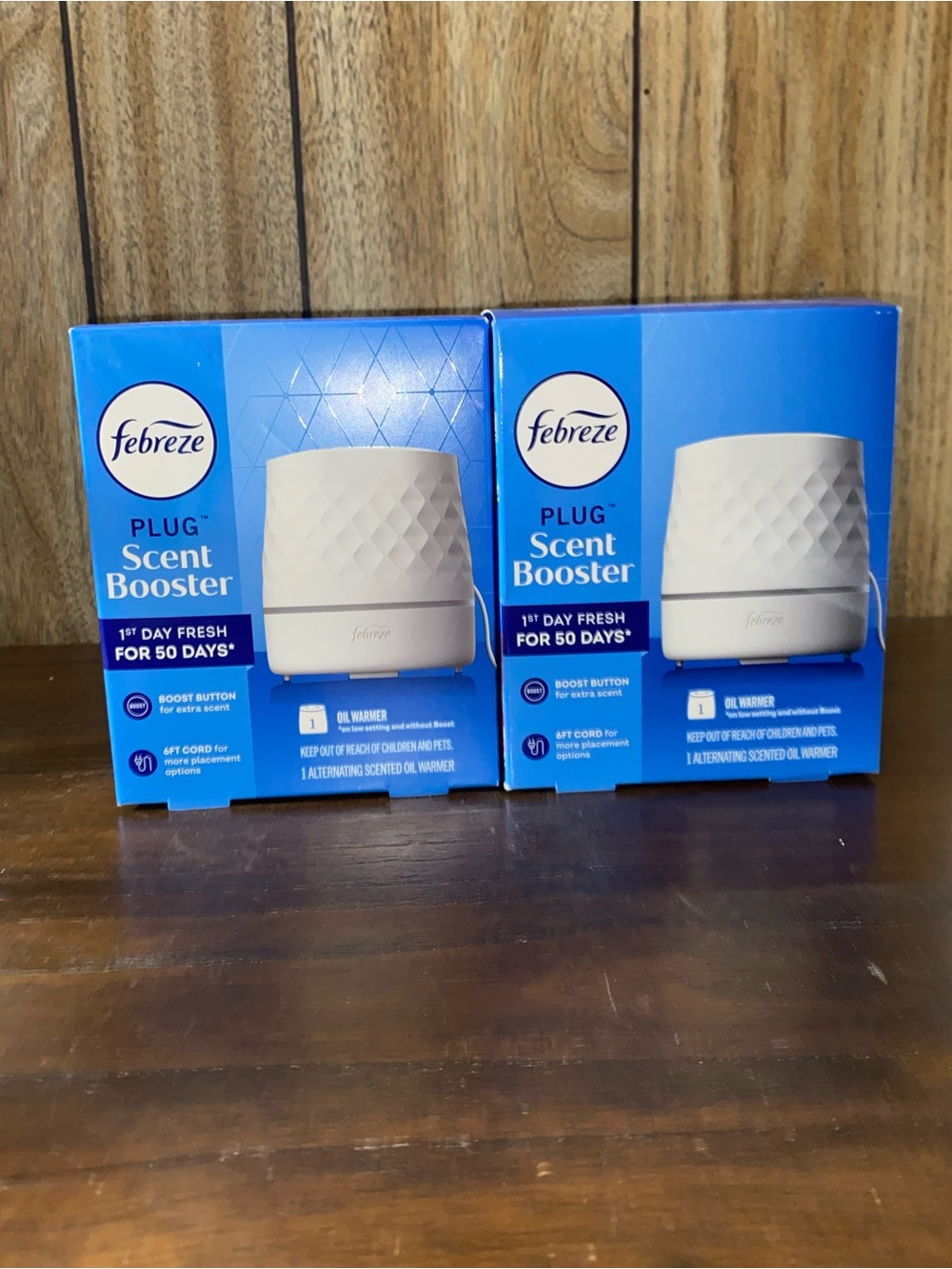 Febreze Plug Scent Booster Plug-In Scented Oil Warmer Diffuser White 7 Weeks